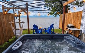 Chalet #10 - Spa & Fireplace